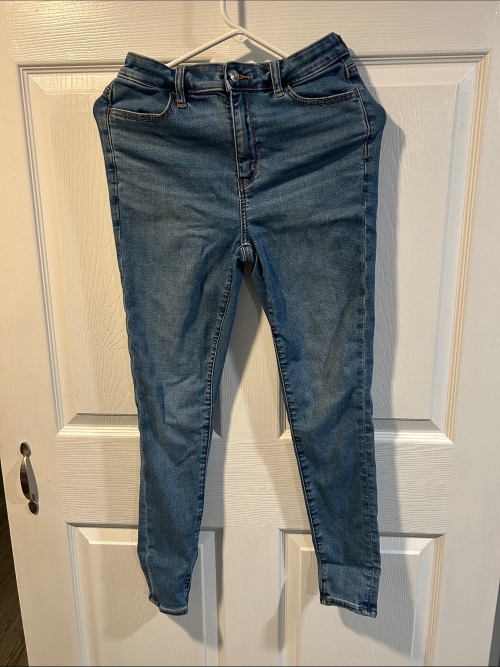 American Eagle Outfitters Women's Skinny Jeans - Medium Blue Wash